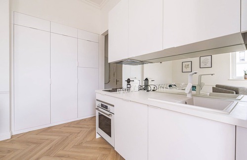 Coutures Apartamento | L'écrin d'Auguste-Apartamento-Baño Privado-Apartamento
