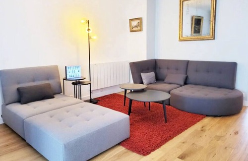 Decre-Cathedrale Apartamento | L'élégant - Quiet accommodation in town | Chez Lulu