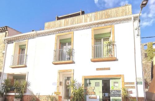 Camps-sur-l'Agly Casa | L'ÉTAPE BIEN ÊTRE,chambres et tables d'hôtes,épicerie Café, salon de massage