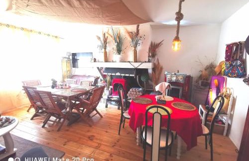 Camps-sur-l'Agly Casa | L'ÉTAPE BIEN ÊTRE,chambres et tables d'hôtes,épicerie Café, salon de massage