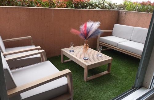 Beziers Apartamento | L'Étoile Biterroise - Appartement de Vacances avec Piscine et Parking gratuit à Béziers