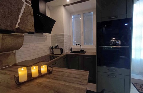 Guemene-sur-Scorff Casa | L'étreinte, Loveroom Avec spa et Sauna Privatifs au Centre de Guémené-sur-scorff