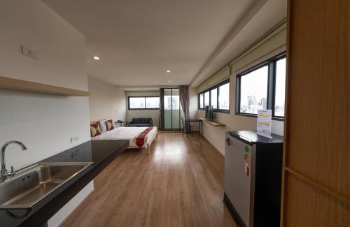 Din Daeng Hotel | L.A. Tower Hotel
