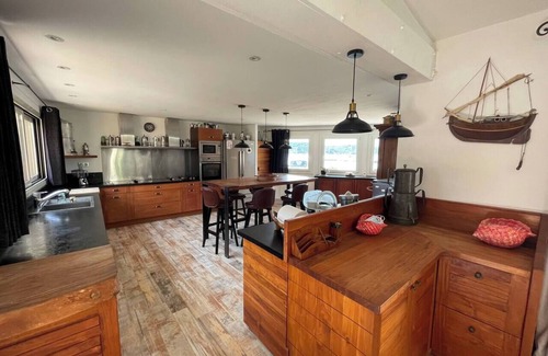 Gurgazu Villa | Alquiler villa en bonifacio pies en el agua