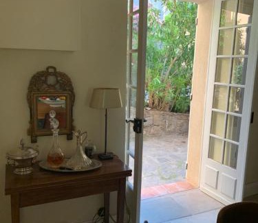 Ramatuelle Cama Y Desayuno | L'aile du Chateau