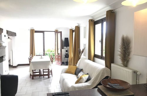 Denneville Casa | Gran casa hermosa, a pocos metros de la playa.