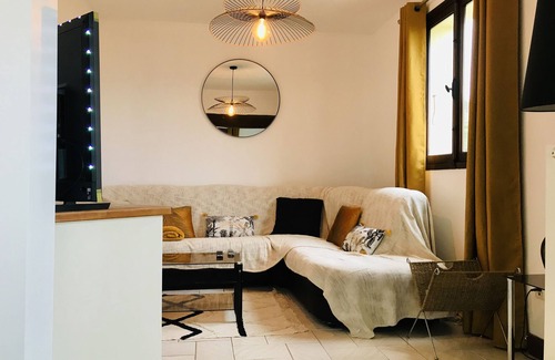 Denneville Casa | Gran casa hermosa, a pocos metros de la playa.