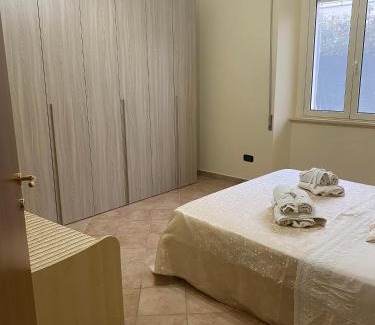 Pizzo Casa | L'albero di limoni sul mare di Pizzo