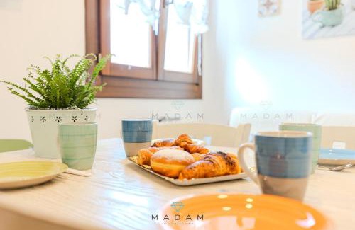 San Pantaleo Apartamento | L' Altana
