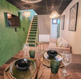 Pont-du-Chateau Casa | L'Amazone - Jungle Room avec Jacuzzi