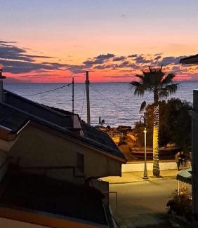 Nicotera Marina Apartamento | L'Angolo sul mare