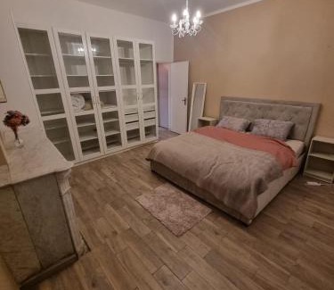 6th Arrondissement Apartamento | L'Antre du Dragon