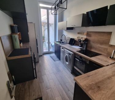 6th Arrondissement Apartamento | L'Antre du Dragon