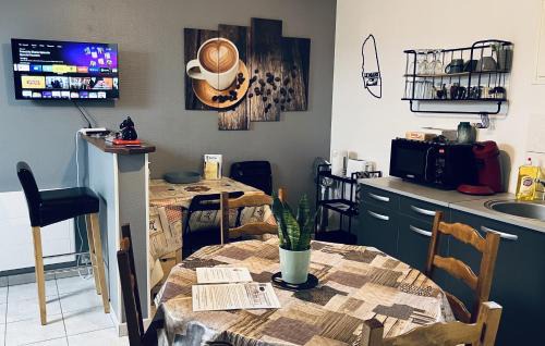 Miroir - Batignolles Apartamento | L'Arbre de Vy - T2 42m2 indépendant, 5 pers, garage, proche Gare