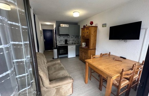 Flumet Apartamento | L'Arly - Appartement avec balcon vue montagne - Val d'Arly