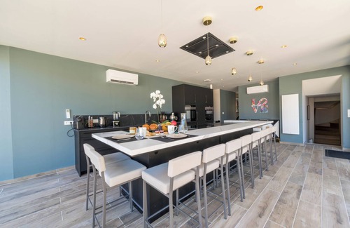 Saint-Hilaire-le-Petit Casa | L'Artbanne - The Hestia house