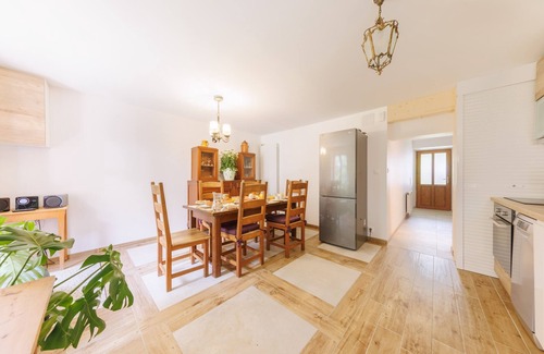 La Bourboule Casa | L'Arverne du Rocher - Maison vue montagne