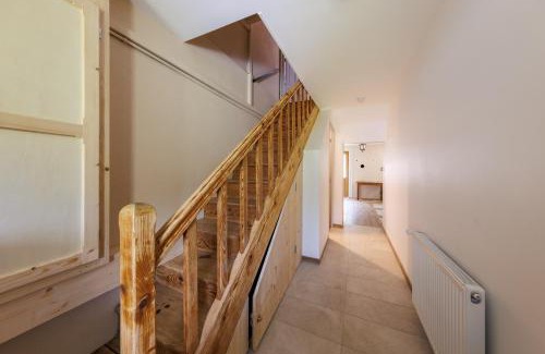 La Bourboule Casa | L'Arverne du Rocher - Maison vue montagne