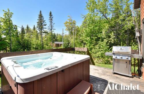Petite-Riviere-Saint-Francois Chalet De Esquí | L'ascension- Chalet avec Spa