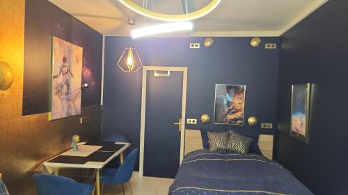 Villeneuve Loubet Beach Apartamento | L'ASTRONAUTE - Balcon vue mer - CLIM - place parking privée - Marina baie des anges