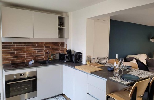 Donville-les-Bains Apartamento | L'atelier, appart avec jardin à 100 m de la mer.