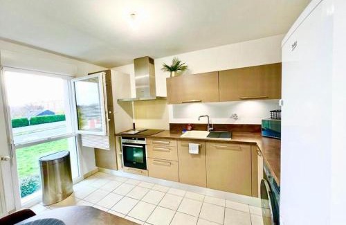Lanester Apartamento | L'atelier Chic - Wifi fibre - Parking privée - Balcon - NETFLIX