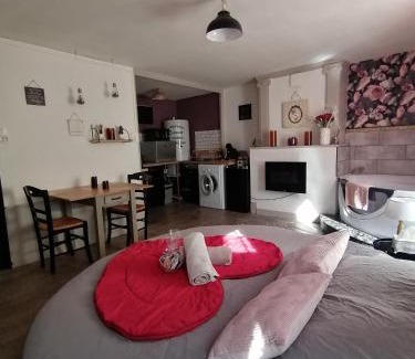 Luneville Apartamento | L'atelier des rêves, balnéo, lit rond, centre-ville
