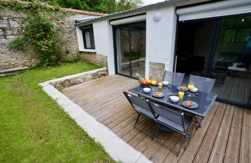 Pontivy Apartamento | L'atelier et sa terrasse