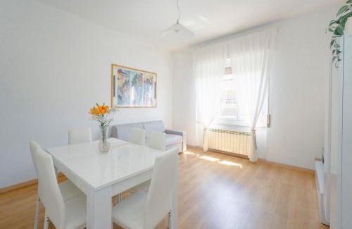 Savona Apartamento | "L'Attico Bianco" city view 10 m a piedi dal mare