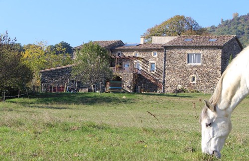 Saint-Vincent-de-Barres Cama Y Desayuno | L'Attrape Reve