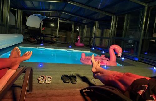 Carpentras Casa | L'Aurore Love Room de prestige jacuzzi sauna piscine chauffée cuisine