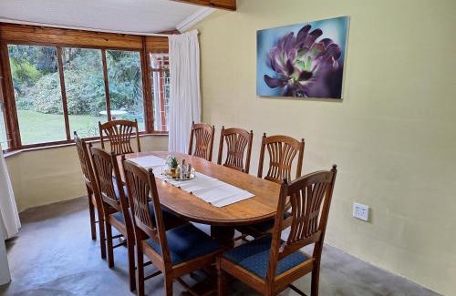 Cathkin Park Casa | L Chiam Self-Catering Cottage