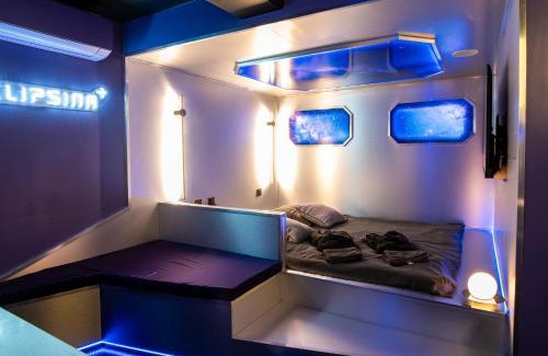 Centre-ville Apartamento | L'Eclipsina - Logement Insolite dans un Univers Futuriste