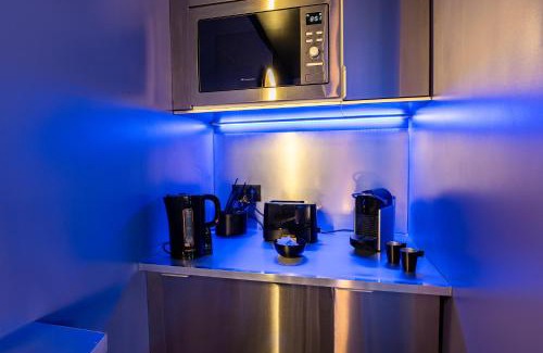 Centre-ville Apartamento | L'Eclipsina - Logement Insolite dans un Univers Futuriste