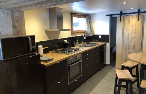 Saint-Jean-dʼAulps Apartamento | L'Ecuela Apartment, tastefully renovated 1 bedroom apartment