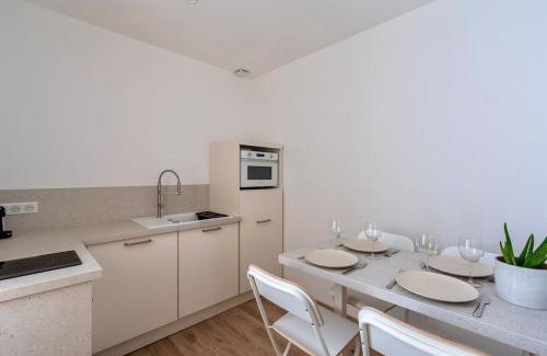 Le Mourillon Apartamento | L'escale Mourillon - Plage, Balnéo & Soleil