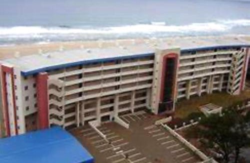 Kingsborough Apartamento | L'Escalier Cabanas, 7 Beach Road, Amanzimtoti