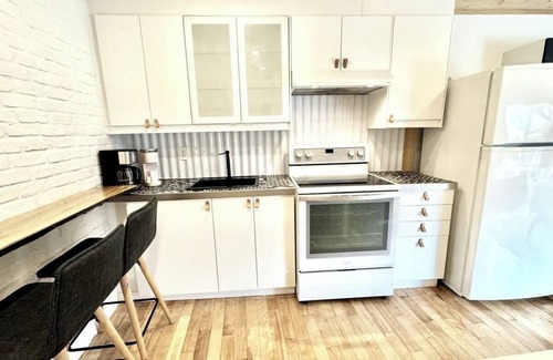 Boischatel Apartamento | L'Escapade Champlain\ 2 Min Falls \ Free Parking