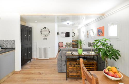 Creully Apartamento | L'Escapade de Creully - Appt 2p avec grande terrasse