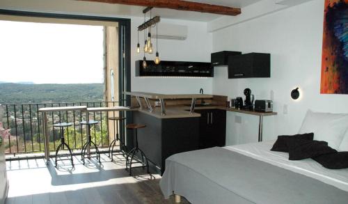 Fayence Cama Y Desayuno | L'essens