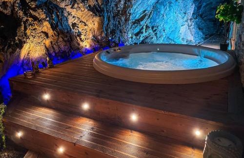 Estaing Casa | L'Estagnole pour 2 personnes, jacuzzi, hammam