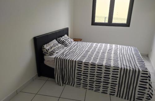 L'Etang-Sale Apartamento | L'ETANG SALE APPART 2 CHAMBRES