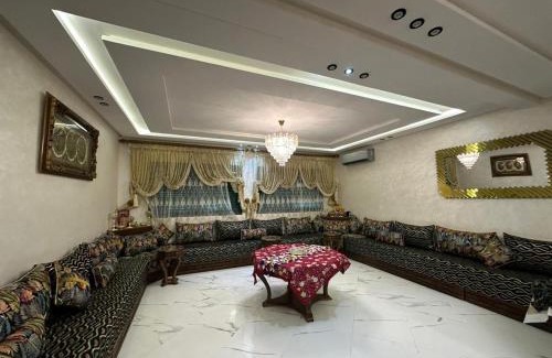 Quartier Al Adarissa Casa | l'habitation avec la famille