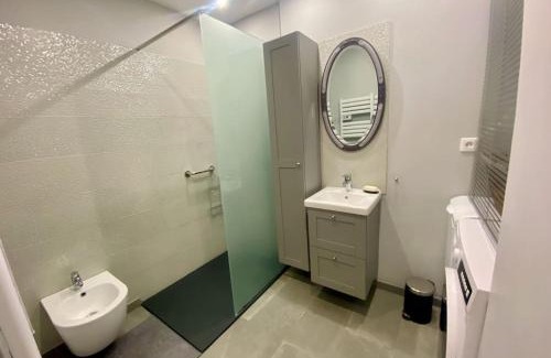 Nimes City Centre Apartamento | L'historien - avec balcon coeur de Nîmes