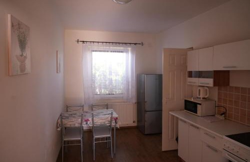 Sturovo Apartamento | L-House Štúrovo