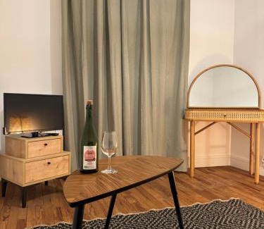 Danvou-la-Ferriere Apartamento | L'hydrangea