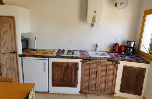Rustrel Casa | The Iguana of the lodgings at the foot of the Colorado Provençal