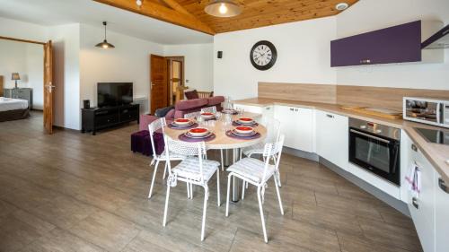 Faucon-de-Barcelonnette Apartamento | L'Intermède & En toute amitié - Les Gites de l'Argile