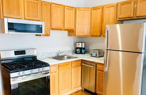 Bedford-Stuyvesant Apartamento | @L @@ K!😍 Utopía iluminada por el sol, 3 habitaciones en piedra rojiza de 20 pies de ancho