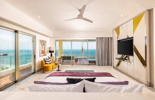 Playa Mujeres Complejo | L&L Collection Muses Cancun Corner Suite
